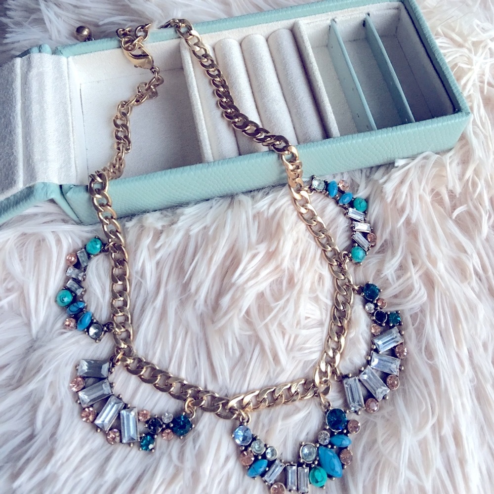 🆕 Blue Crystal Bib Necklace - Picture 5 of 7